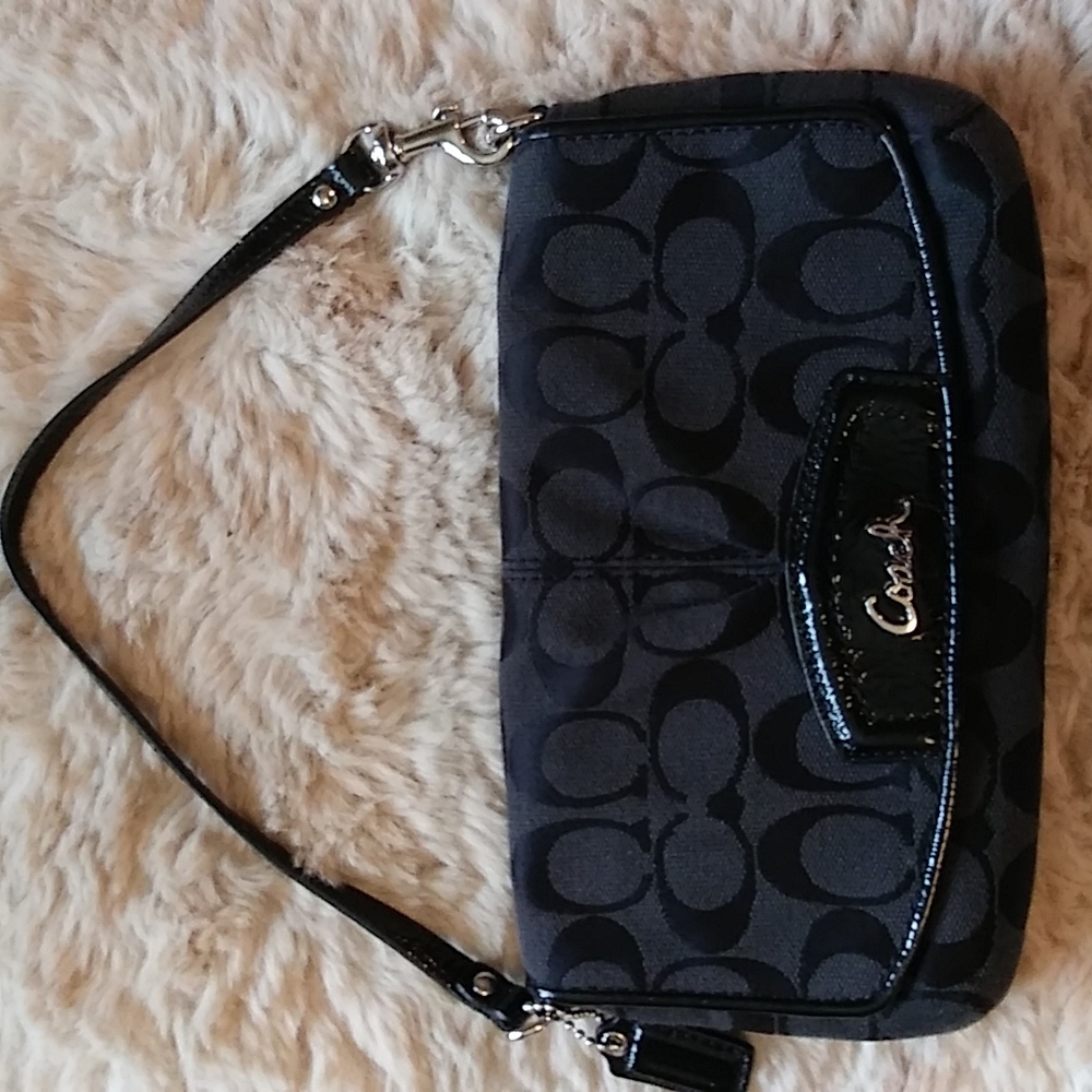 EUC. Black coach wristlet/ wallet